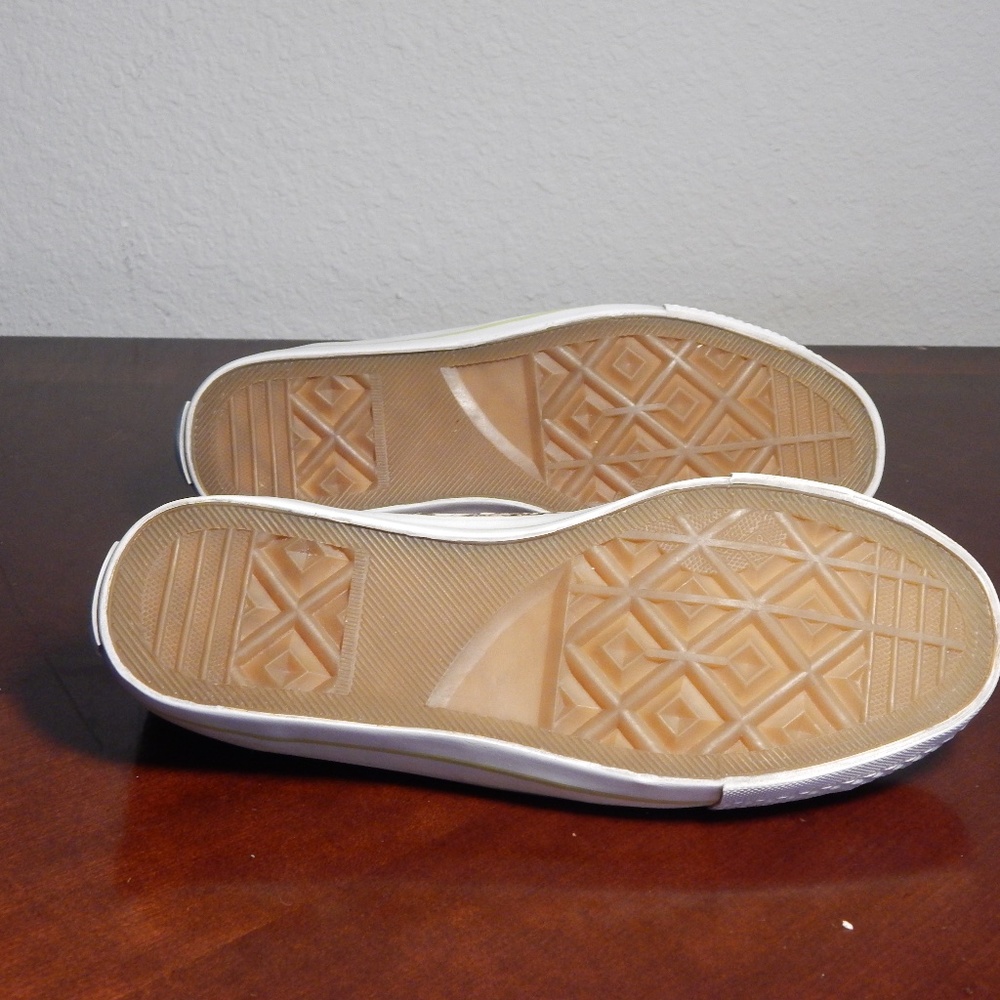 Beverly Feldman Snake Print Low-Top Sneakers - Picture 6 of 7